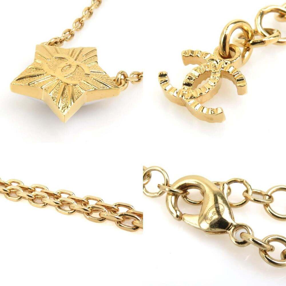 CHANEL Authentic White Necklace - Picture 4 of 5